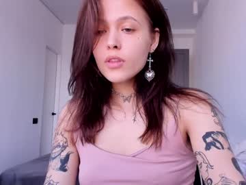 Naked cam girl adriana_hill image #2121365
