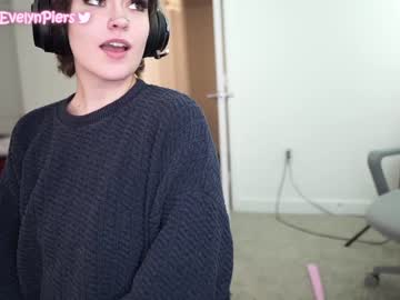 Naked cam girl evelynpiers image #1896179