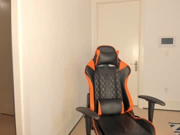 Naked cam girl mei_tin image #3160411