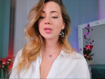 Naked cam girl emmi_rosee image #3736128