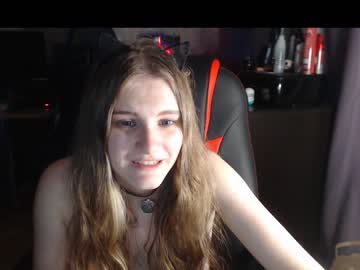 Naked cam girl tomato_tease image #409134