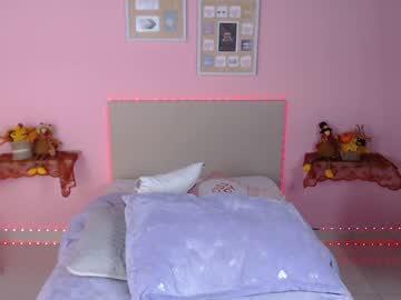 Naked cam girl little_effy18 image #506649