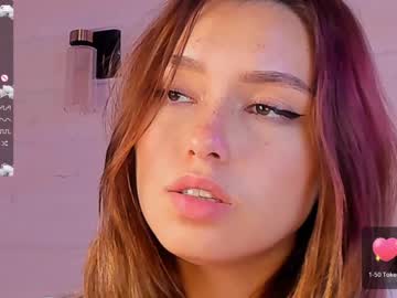 Naked cam girl darling_kira image #2724522