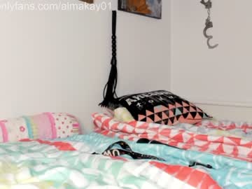 Naked cam couple almakay01 image #712569