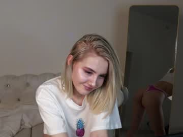 Naked cam girl oliviabr0wn image #3190367