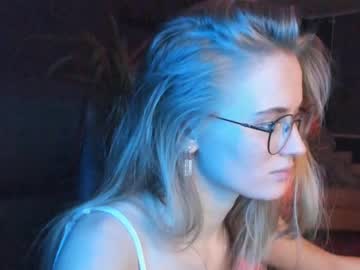 Naked cam girl linellali image #2963552