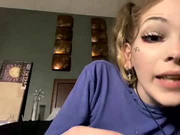 Naked cam girl lilbrowneyedbabe image #3939518