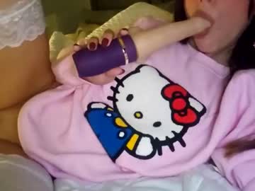 Naked cam girl melanii19 image #4031446
