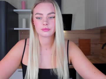 Naked cam girl 8a8y_nura image #698416