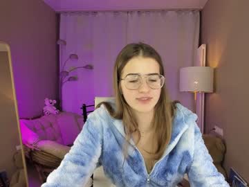 Naked cam girl zlata_luna image #658470