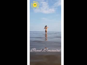 Naked cam girl your_asya image #2832032