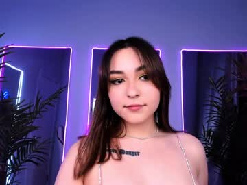 Naked cam girl chloe_catherine_mykers image #1427276