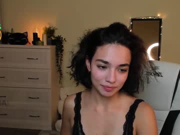 Naked cam girl ella_flar_ image #2840741