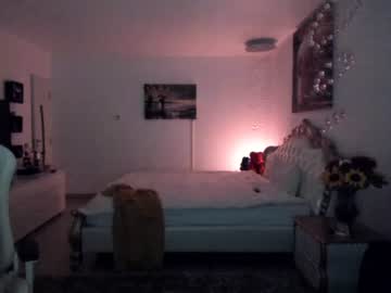 Naked cam girl kiradivine image #1276177