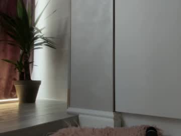 Naked cam girl meryfoxxx image #2050178