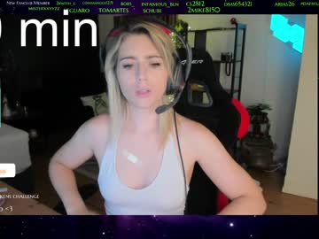 Naked cam girl kimilee22 image #2339266