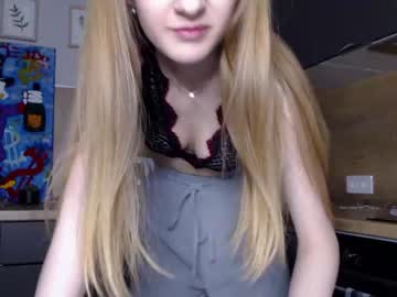 Naked cam girl mila_cuteee image #520002