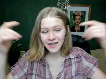 Naked cam girl idk_what_im_doing_ image #1815897
