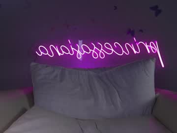 Naked cam girl princessasiana image #2345804