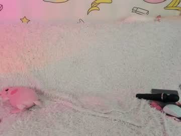Naked cam girl yumi_uwu image #2262205