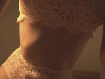 Naked cam girl bibi_it_is image #3000076