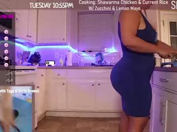 Naked cam girl milavalentinax image #2994181