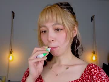 Naked cam girl y_u_m_i_k_a image #3643401