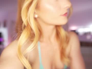 Naked cam girl hannahjames710 image #946834