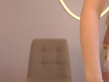 Naked cam girl cutiee_jenny image #4074435