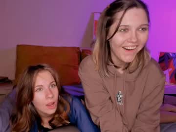 carolwillie naked cam