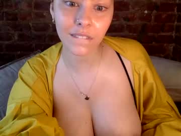 Naked cam girl novavangogh image #2260781