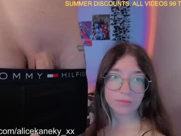 Naked cam couple alicekaneky_xx image #2606689