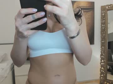 Naked cam girl squirtbetty image #910397