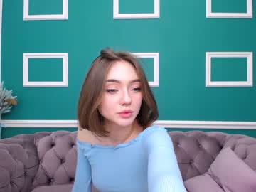Naked cam girl adelewilson__ image #1072322