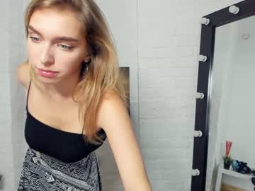 Naked cam girl baby_girl_malina image #12127