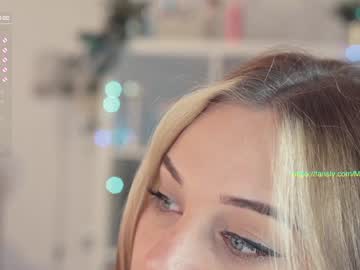 Naked cam girl mia_milagros image #2069246