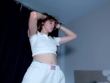Naked cam girl lucky_dreamer_girl image #4019310