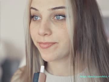 Naked cam girl mia_milagros image #1854069