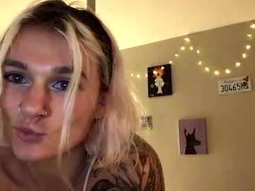Naked cam girl sluttyyscarlett image #4026644