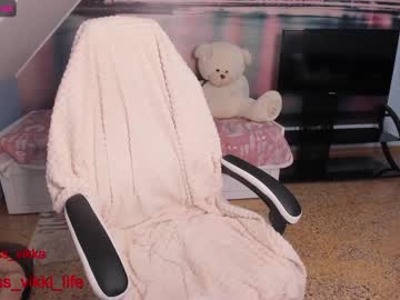 Naked cam girl misss_vikki image #1073371