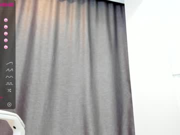 Naked cam girl hee_jin image #1013476