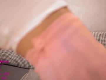 Naked cam girl lindamei image #2637356