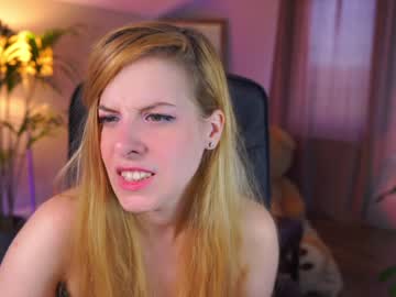 Naked cam girl juicyandthepussyblvd image #2351369