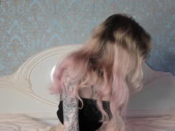 Naked cam girl lostallice image #2706461