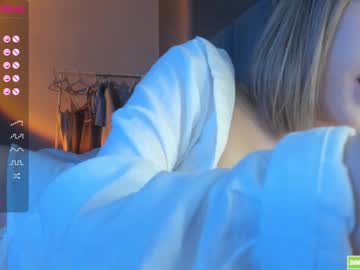 Naked cam girl hee_jin image #2883266