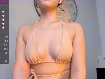 Naked cam girl hee_jin image #484425
