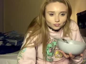 Naked cam girl princesshannnnn image #460770