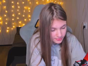 Naked cam girl kylie_mine image #3043877