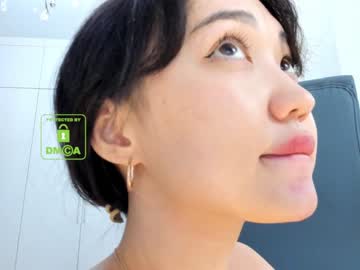 Naked cam girl lee_yoona image #895456