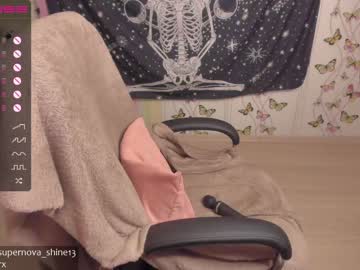Naked cam girl danikanappi image #2336371